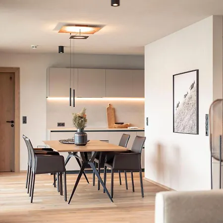 Апартаменты Luxury With Sauna, Gondola Within Walking Distance